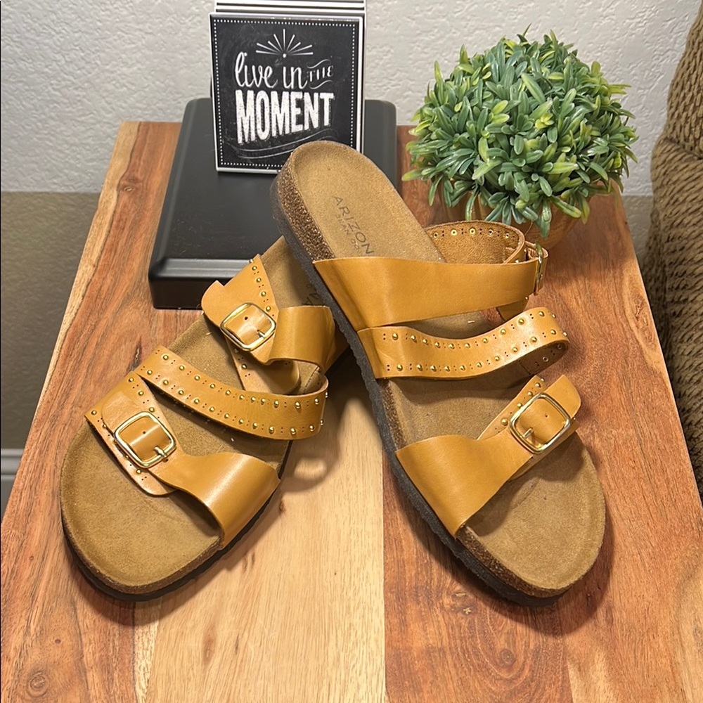 Arizona Women's Tan Sandals